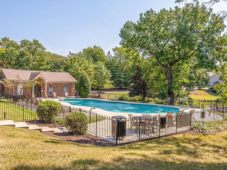 247 Harbor Village Dr — Photo 32