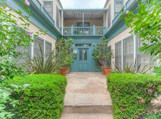 427 Montana Ave., Santa Monica, CA 90403