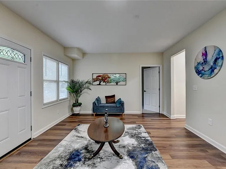 3260 Wood Springs Trce — Photo 8