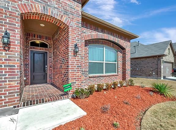 3rd image of 552 Dunster Ln