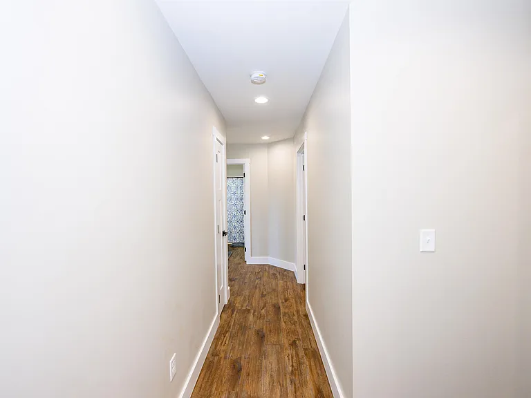 299 Hampton Rd — Photo 22