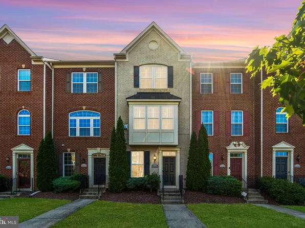 2505 Hurston Ln NE, Washington, DC 20018