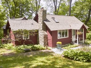 139 Hillside Rd, Highland Lakes, NJ 07422