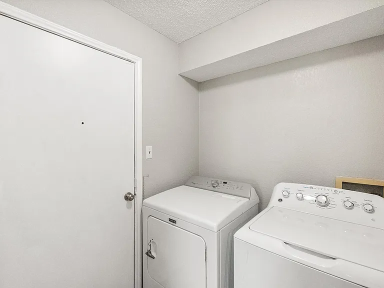 1217 Hidden Creek Dr — Photo 14