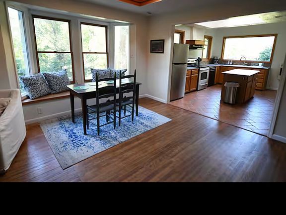 Open kitchen to dinning area. Sky light in Kitchen.
