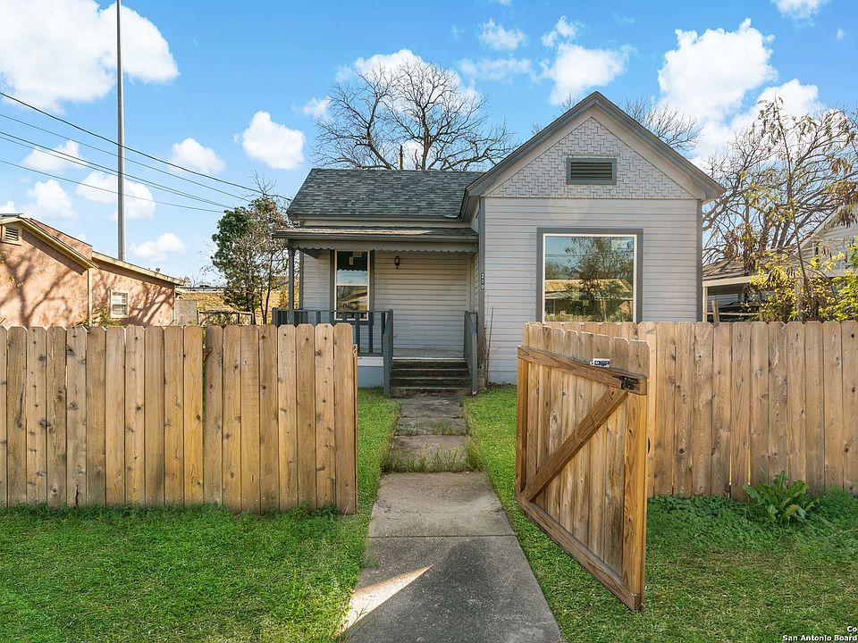 1st image of 210 W Lubbock St