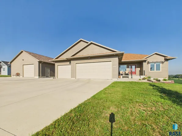 47504 Pony Meadow Ct, Renner, SD 57055