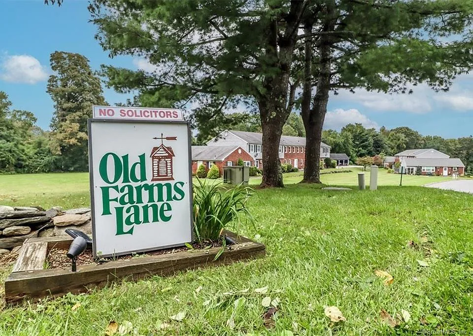 86 Old Farms Ln