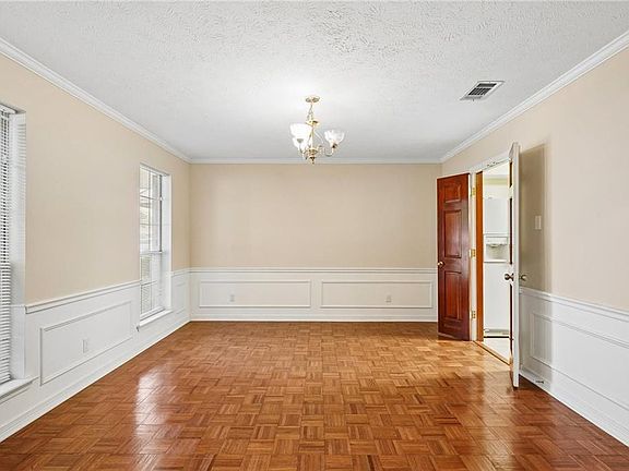 4th image of 4417 Janice Ave