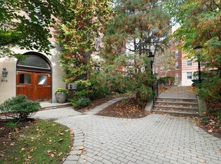 319 Tappan St APT 3, Brookline, MA 02445