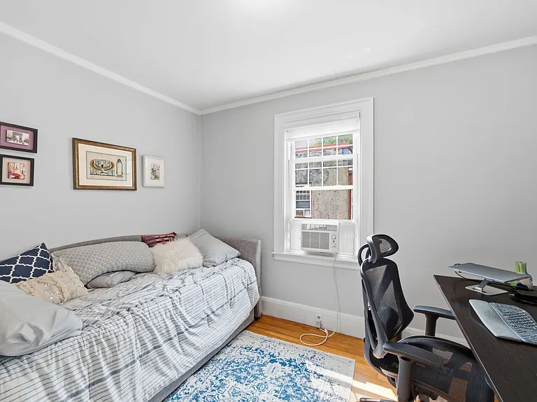 585 Franklin St #6 — Photo 27