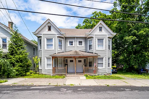 470 Delaware Ave #1L Photo 1