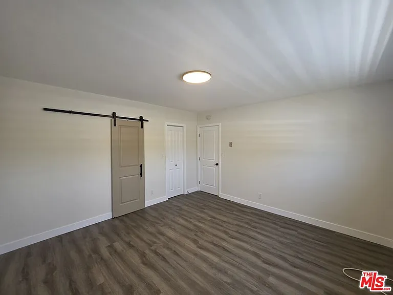 2228 20th St #5 — Photo 37