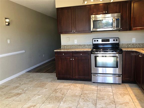 5th image of 4328 Edgewater Dr APT A103