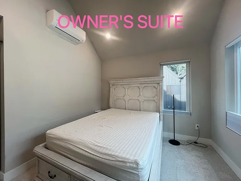 13339 Greenwood Ave N #D — Photo 3