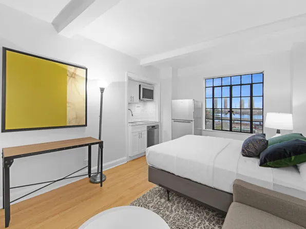 5 Tudor City Place image 1 of 13