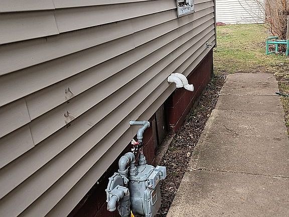 4th image of 2207 W Ann St