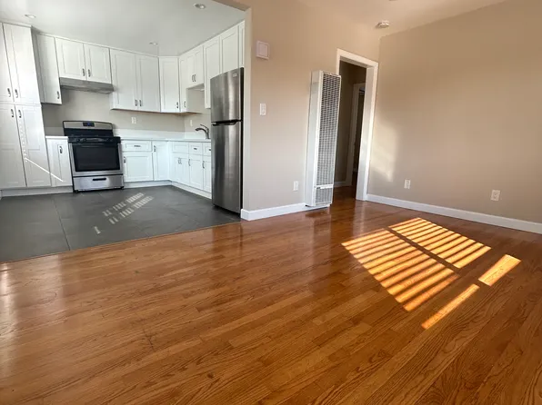 4721 Choctaw Dr, San Diego, CA