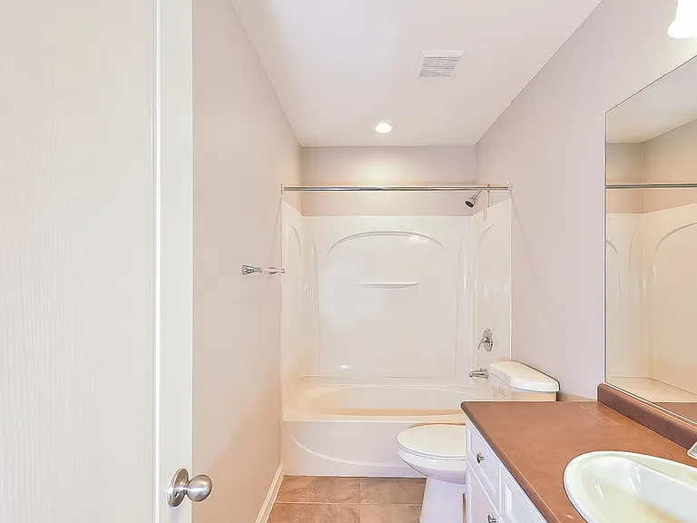 10569 Hamdem Ave — Photo 15