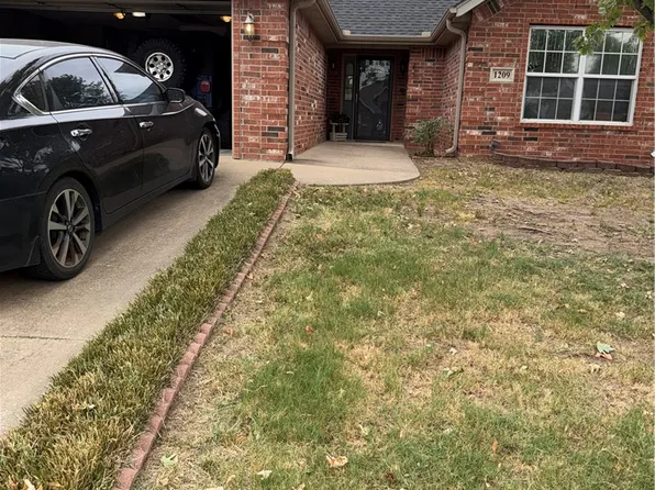 1209 E Freedom, Siloam Springs, AR 72761