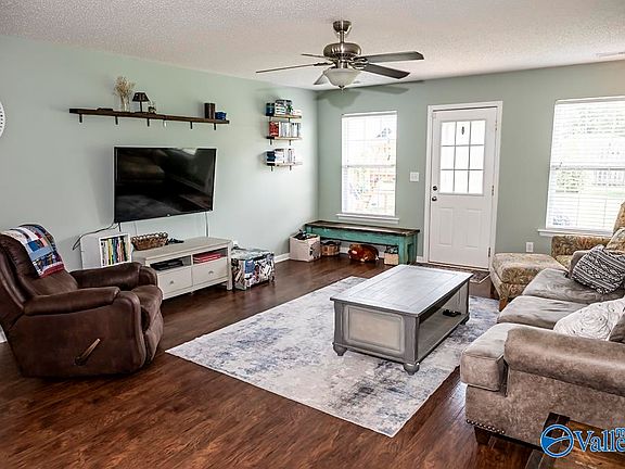 4th image of 109 Bellevue Dr