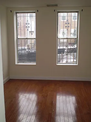 Rented by Maximus Realty Group | media 12