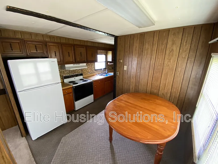 1380 Old Stage Rd #5 — Photo 3