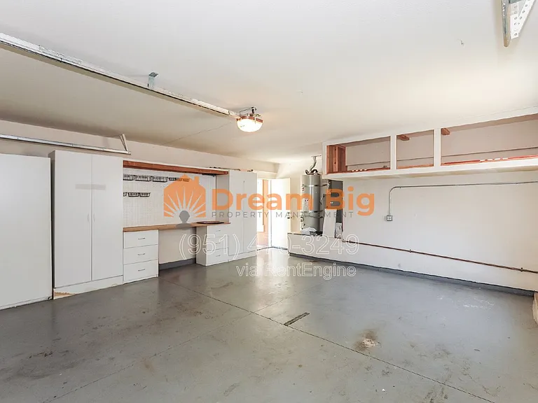 1493 Evergreen Ave — Photo 28