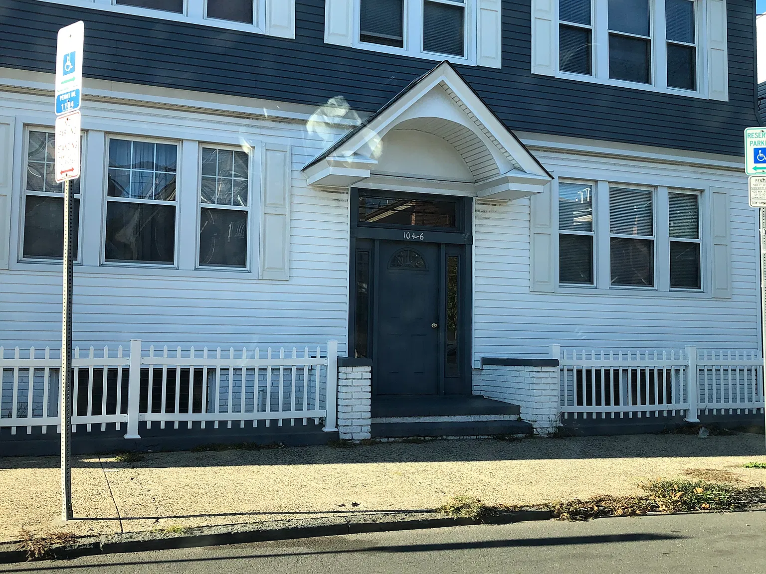 3 bed, 1067 sqft, $2,600 — Photo 2