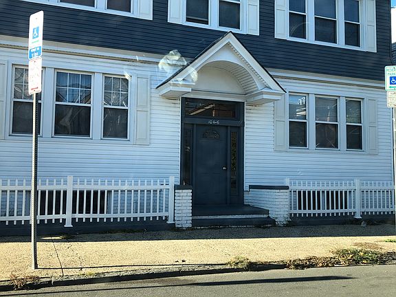 2nd image of 104-106 Gotthart St #3