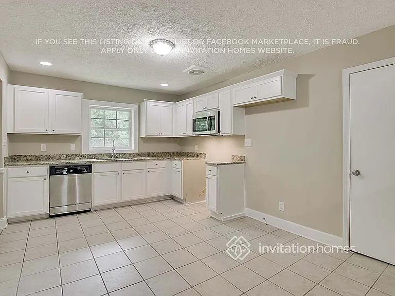 2976 Flowers Dr — Photo 10
