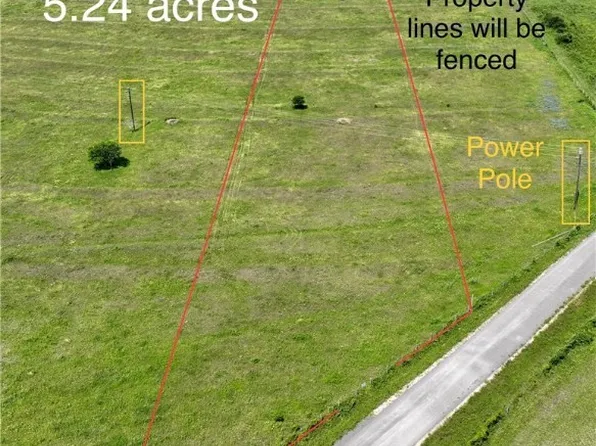 2 County Road 258, Moulton, TX 77975