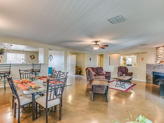 3rd image of 564 E Sterling Canyon Dr