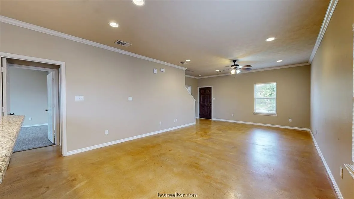 1 bed, 1.0 bath, 1815 sqft, $550 — Photo 4