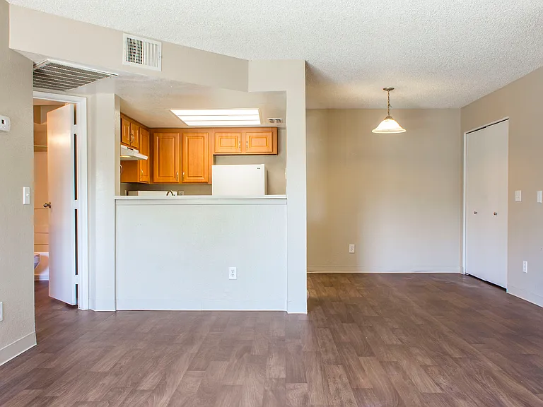 Meadow Glen — Photo 45