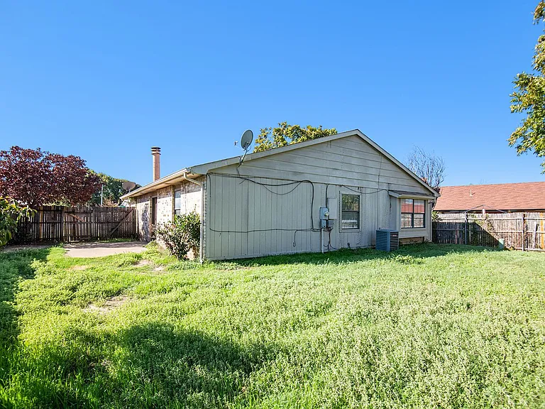 6600 Brookhaven Ct — Photo 22