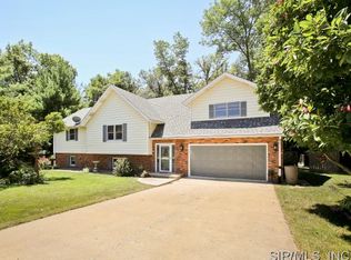 26 Sequoia Dr, Troy, IL