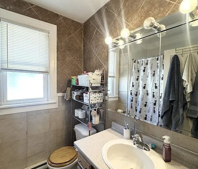 343 Partington Ave #UPPER343 — Photo 16