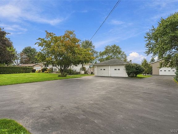 2nd image of 4772 Cottage Rd