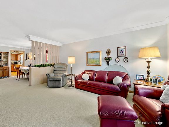 5th image of 10218 Kedvale Ave