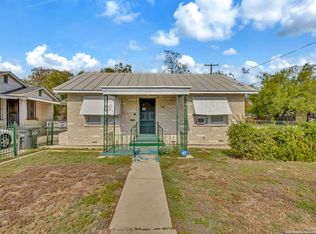2055 E Crockett St, San Antonio, TX 78202