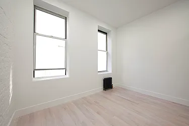 Rented by R New York