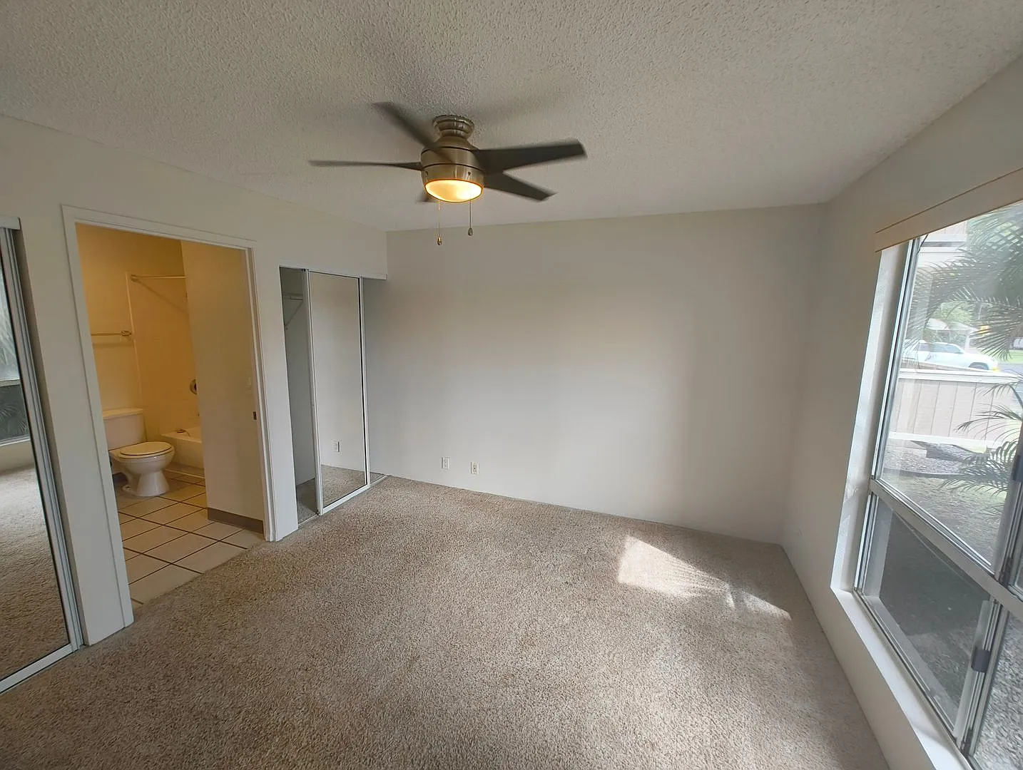 Spacious 3BR/2BA in Mililani - Available Now! — Photo 4