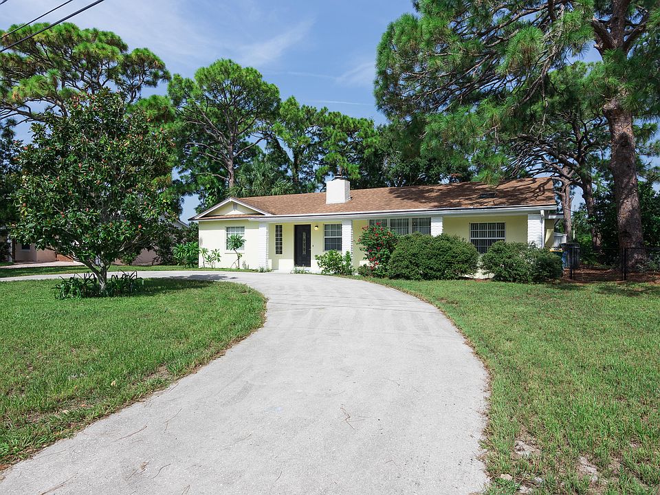 1st image of 834 Hawthorne Dr