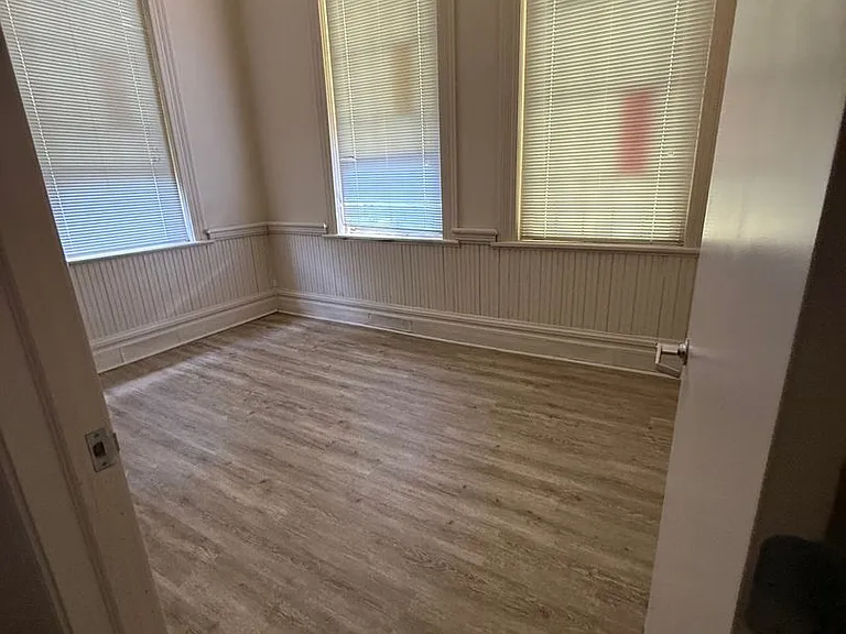 400 E South A St — Photo 5