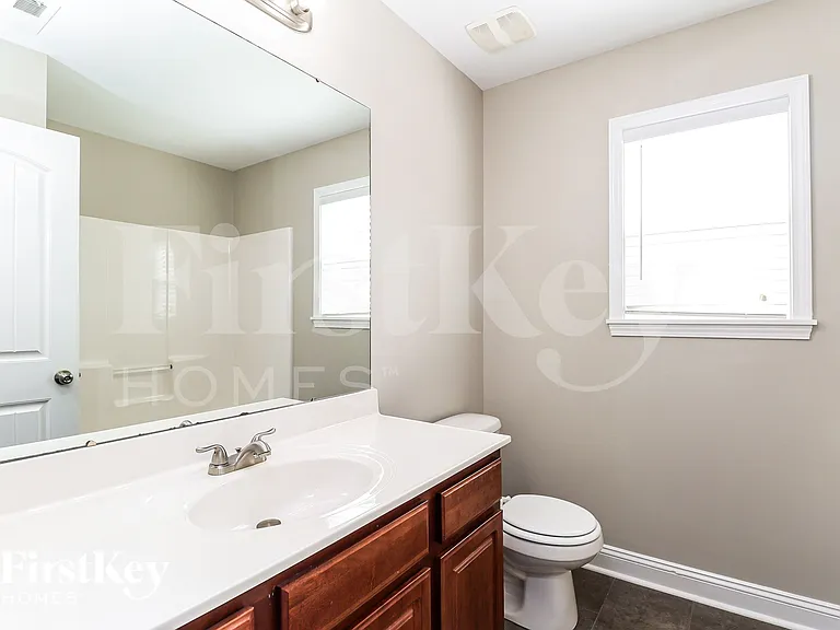 5602 Falkland Dr — Photo 16