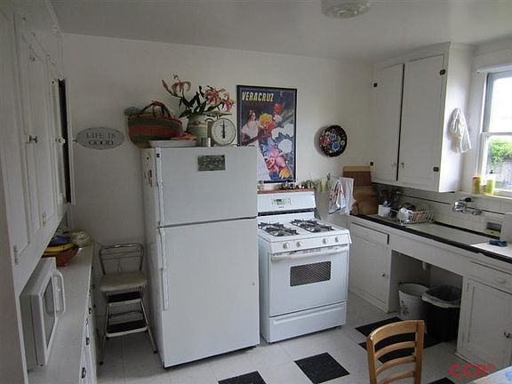 5th image of 301 Santa Maria Ave