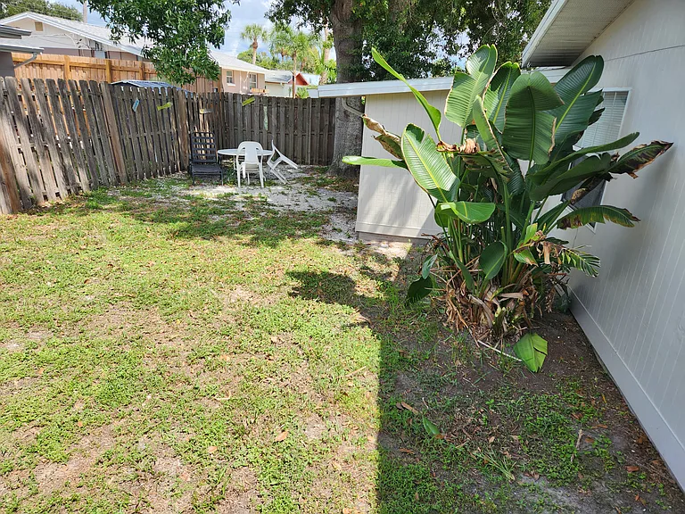 801 Liberty St — Photo 20