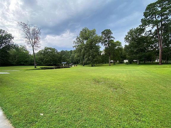 4th image of 8860 Lake End Rd