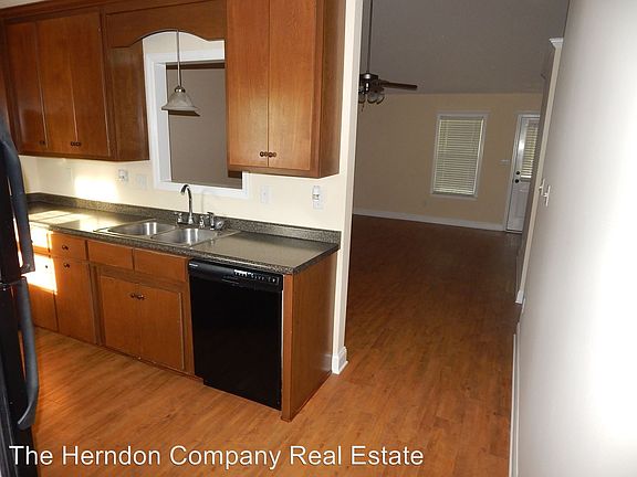 3rd image of 5201 Greyfield Cir #B